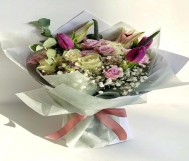 wrapping a gift and receive a free gift wrapping