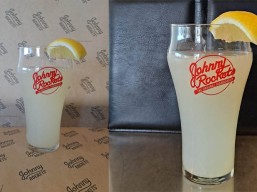 Order a lemonada and get the second for free